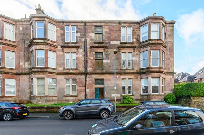 3 Bedroom Flat To Rent In Binnie Street, Gourock, PA19