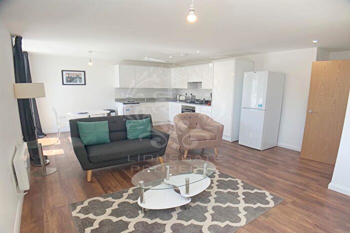 1 Bedroom Apartment To Rent In Stoke Road, Slough, SL2