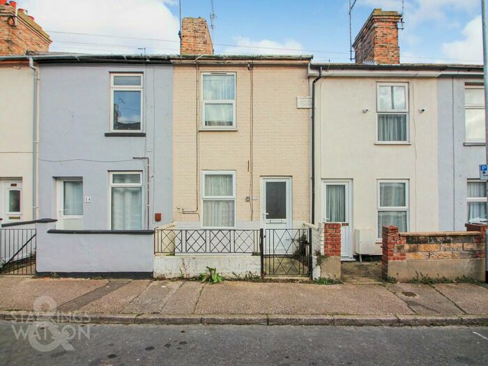 2 Bedroom Terraced House To Rent In Summer Road, Lowestoft, NR32