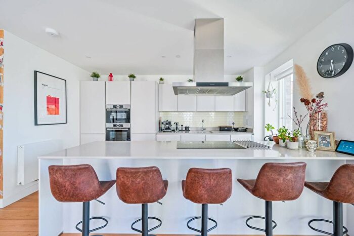 2 Bedroom Flat For Sale In West Parkside, Greenwich Millennium Village, London, SE10