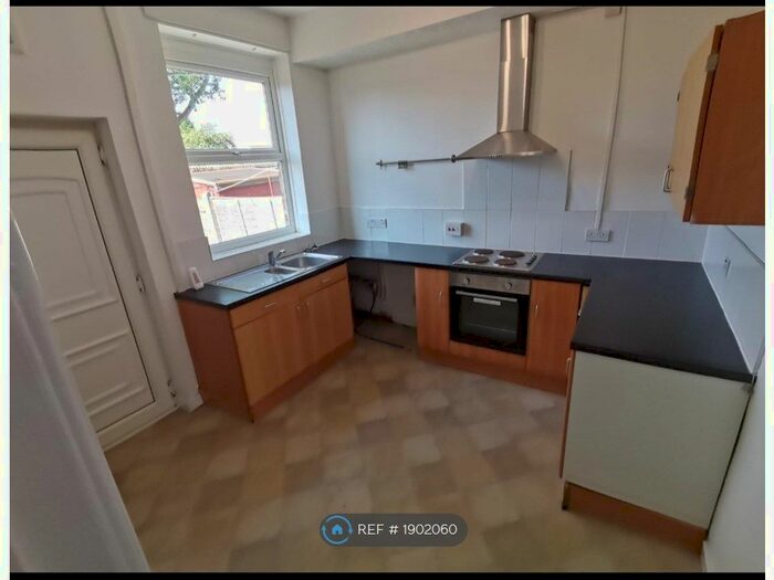 2 Bedroom Terraced House To Rent In Fox Street, Oldham, OL8