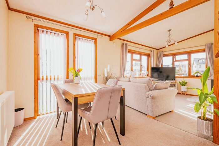 2 Bedroom Bungalow For Sale In Riverside Park, Upper Beeding, West Sussex, BN44