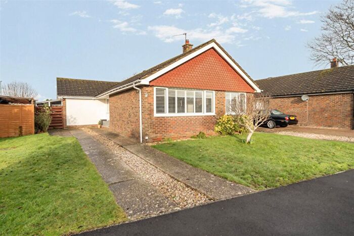 3 Bedroom Detached Bungalow For Sale In Ruislip Gardens, Aldwick, PO21