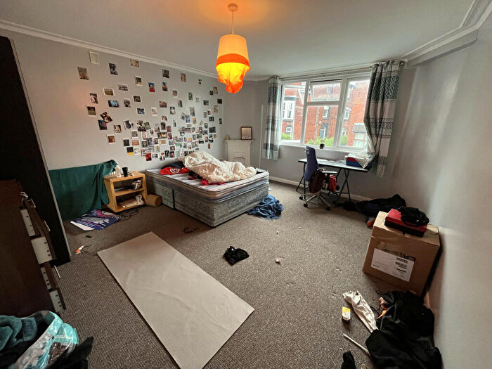 6 Bedroom Terraced House To Rent In Manor Drive, Leeds, West Yorkshire, LS6