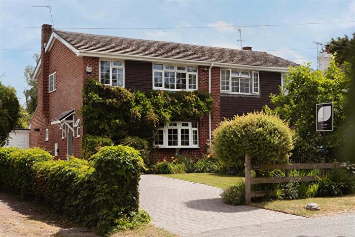 3 Bedroom Semi-Detached House For Sale In New House Lane, Redhill, RH1
