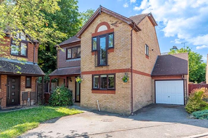 4 Bedroom Detached House For Sale In Swallow Court, Ridgewood, TN22