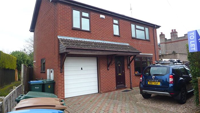 3 Bedroom Detached House To Rent In Beech Tree Avenue, Tile Hill, Coventry, CV4