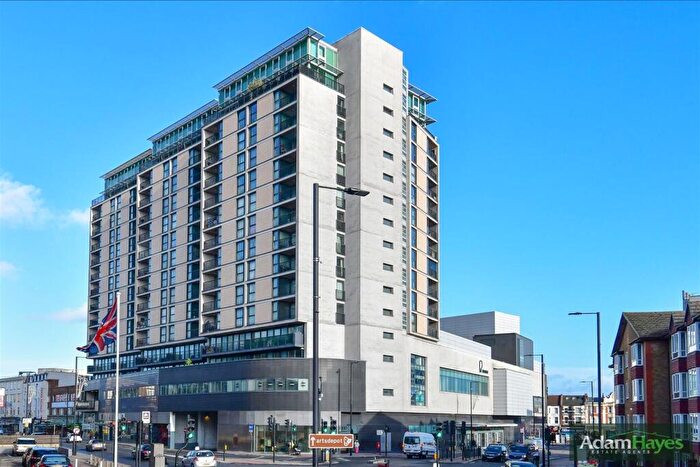 2 Bedroom Apartment For Sale In Kingsway, North Finchley, N12