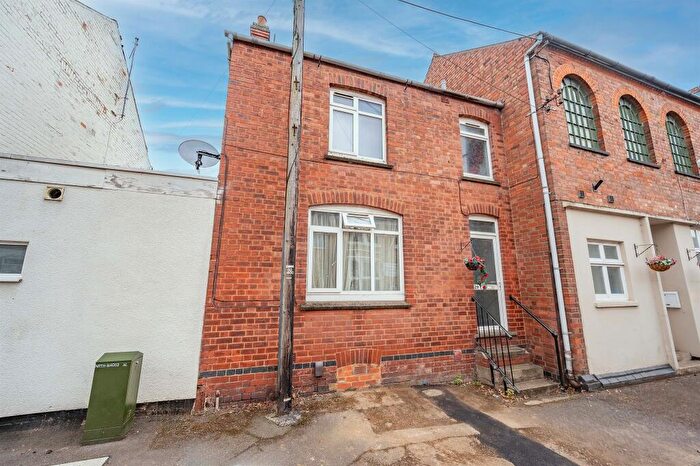 2 Bedroom Terraced House For Sale In Victoria Street, Desborough, Kettering, NN14