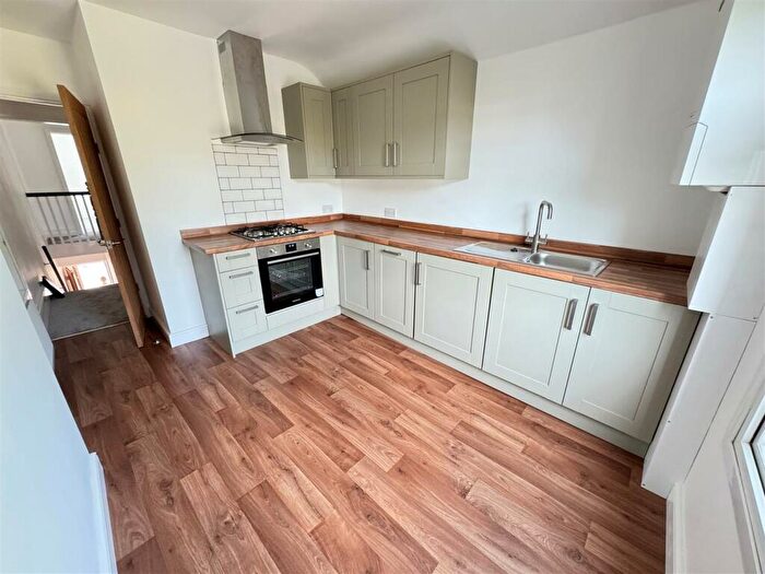 1 Bedroom Flat For Sale In Eastwood Road, Rayleigh, SS6