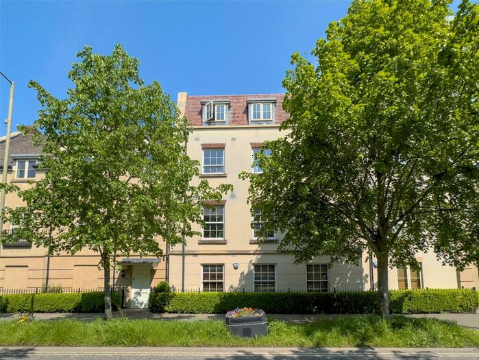 2 Bedroom Apartment To Rent In Welch Way, Witney, Oxfordshire, OX28