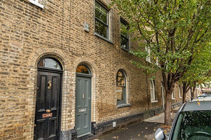 2 Bedroom Terraced House For Sale In Cadiz Street, London, SE17