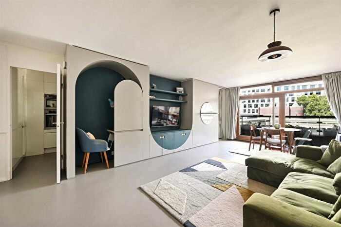 1 Bedroom Apartment For Sale In Mountjoy House, Barbican, London, EC2Y