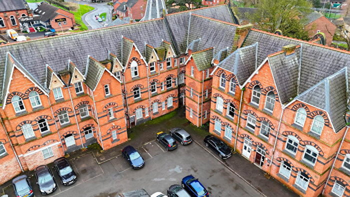2 Bedroom Apartment For Sale In Grosvenor Gate, Leicester, LE5