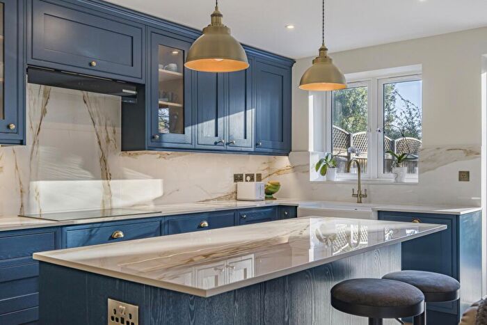 Detached House For Sale In Viewfield Road, Bexley, Kent, DA5