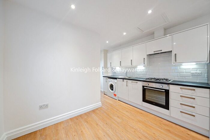 3 Bedroom Flat To Rent In Kimble Road, Tooting, London, SW19