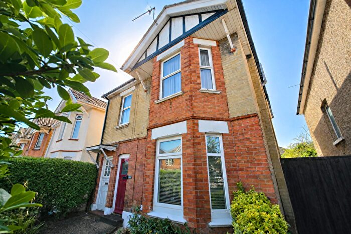1 Bedroom Flat For Sale In Alma Road, Bournemouth, Dorset, BH9