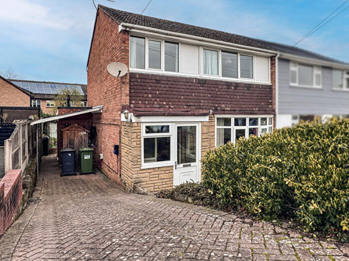 3 Bedroom Semi Detached House For Sale In Severn Way, Bewdley, DY12