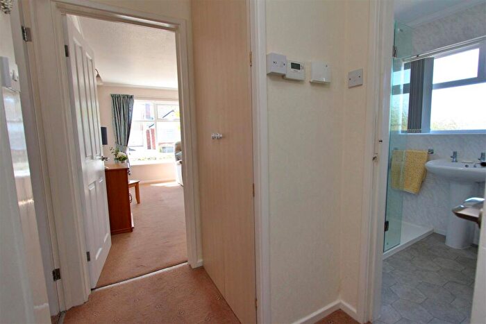 2 Bedroom Detached Bungalow For Sale In Frinton Grove, Bispham, Blackpool, FY2