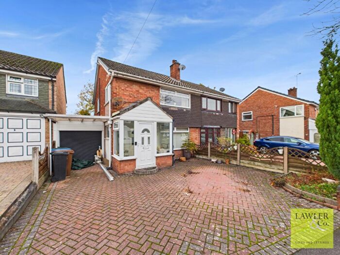 3 Bedroom Semi Detached House For Sale In Stokesay Drive, Hazel Grove, Stockport, Cheshire, SK7