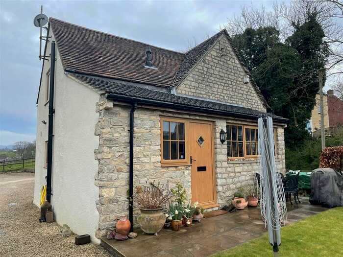 2 Bedroom Cottage To Rent In Uley Road, Dursley, GL11