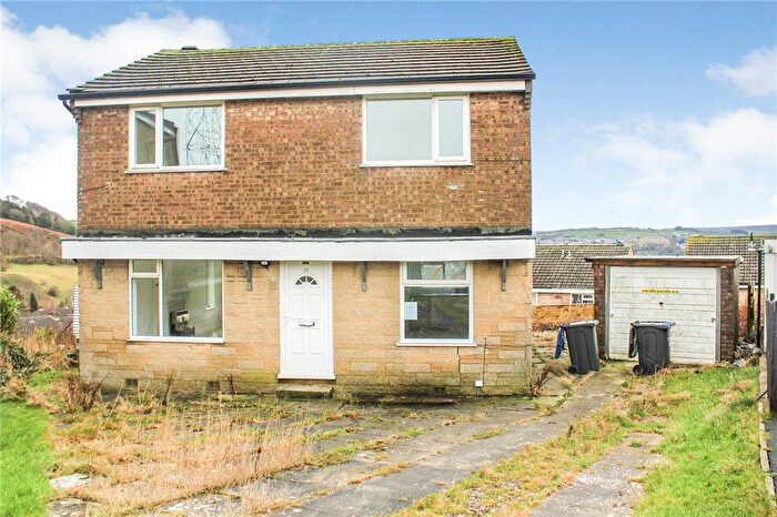 4 Bedroom Detached House For Sale In Aspen Close, Keighley, West Yorkshire, BD21