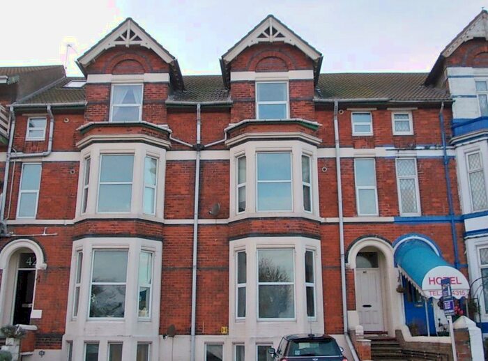 2 Bedroom Flat To Rent In South Parade, Skegness, PE25