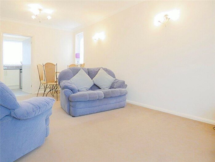 1 Bedroom Apartment For Sale In Chichester Court, Rustington, Littlehampton, BN16