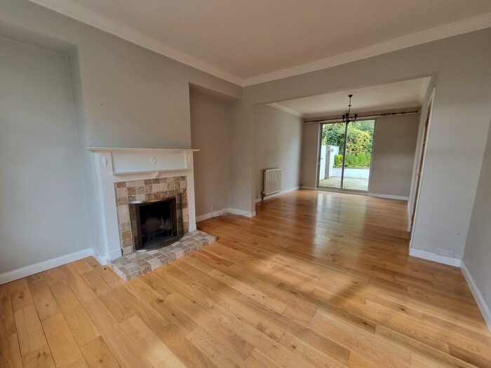 3 Bedroom Semi-Detached House For Sale In North Deeside Road, Milltimber, Aberdeen, AB13