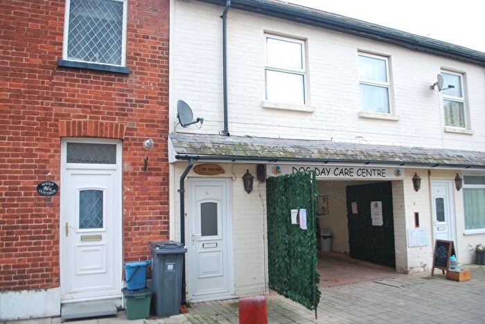 1 Bedroom Flat To Rent In Manchester Road, Exmouth, EX8