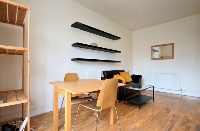 2 Bedroom Flat To Rent In St Johns Grove, Archway, N19