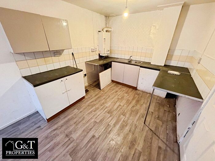 3 Bedroom Flat To Rent In Greenlawns, St. Marks Road, Tipton, DY4