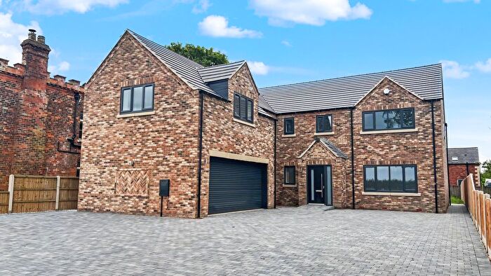 5 Bedroom Detached House For Sale In Station Road, Hibaldstow, DN20