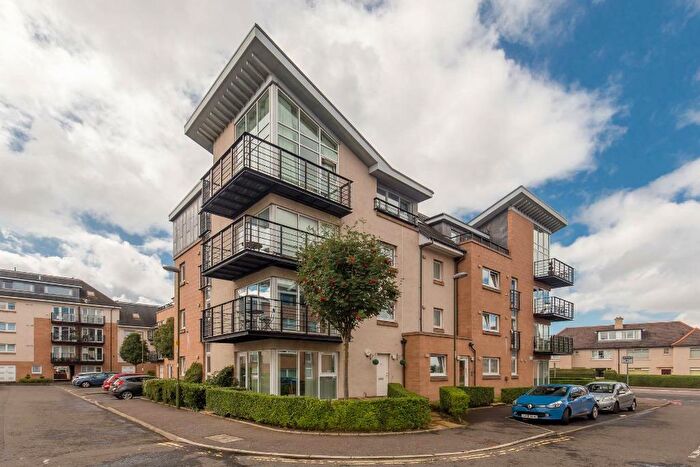 2 Bedroom Flat To Rent In Appin Place, Slateford, Edinburgh, EH14