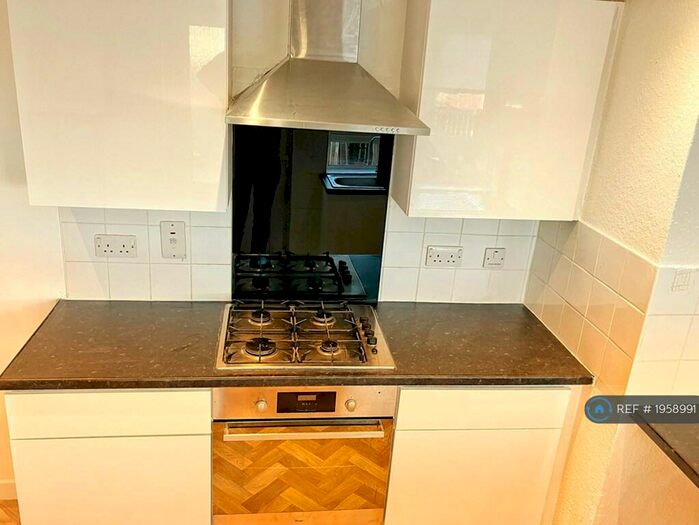 2 Bedroom Flat To Rent In Cairngorm Road, Kilmarnock, KA1