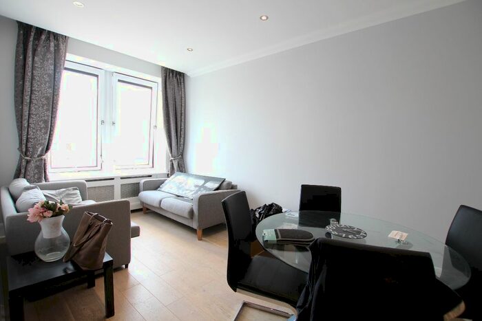 1 Bedroom Flat To Rent In Whitehouse Apartments, Belvedere Road, London, SE1