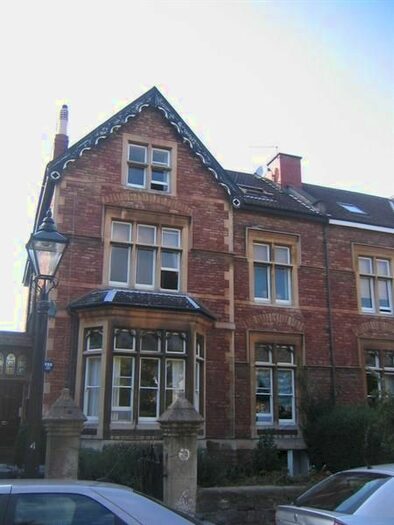 2 Bedroom Flat To Rent In Hurle Crescent, Clifton, Bristol, BS8