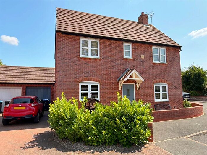 3 Bedroom Detached House For Sale In Ravelin Close, Meon Vale, Stratford-Upon-Avon, CV37