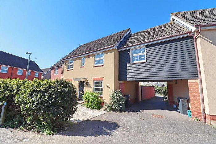 4 Bedroom Semi-Detached House To Rent In Gulls Croft, Braintree, CM7