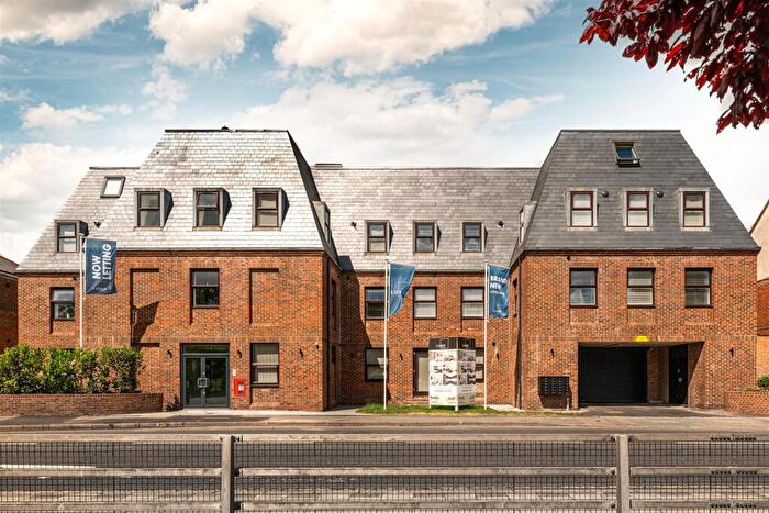 1 Bedroom Apartment To Rent In - London Road, High Wycombe, HP11