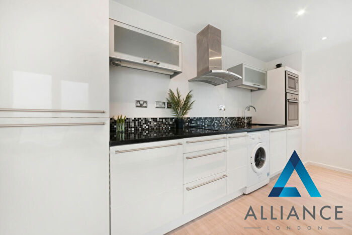 2 Bedroom Flat To Rent In Ability Place, Millharbour, London, E14