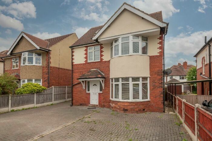 4 Bedroom Detached House To Rent In Harrogate Road, Moortown, Leeds, LS17