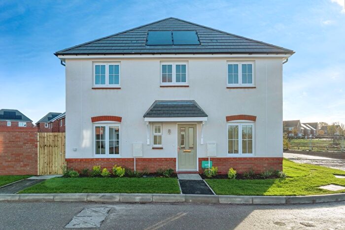 3 Bedroom Semi Detached House For Sale In Boulton Close, Sealand, Deeside, Flintshire, CH5