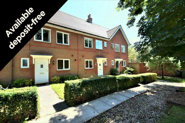 3 Bedroom Terraced House To Rent In Boundary Walk, Knowle, PO17