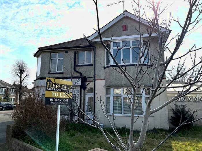 4 Bedroom Maisonette To Rent In Charminster Avenue, Charminster, Bournemouth, BH9