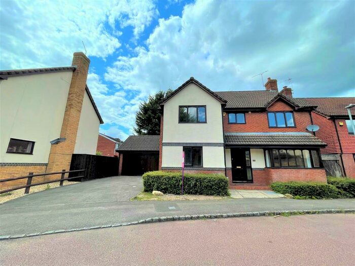 4 Bedroom Detached House To Rent In Winnersh, Berkshire, RG41