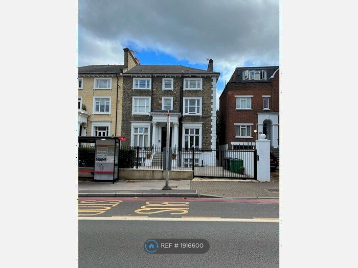 Studio To Rent In Camden Road, London, N7