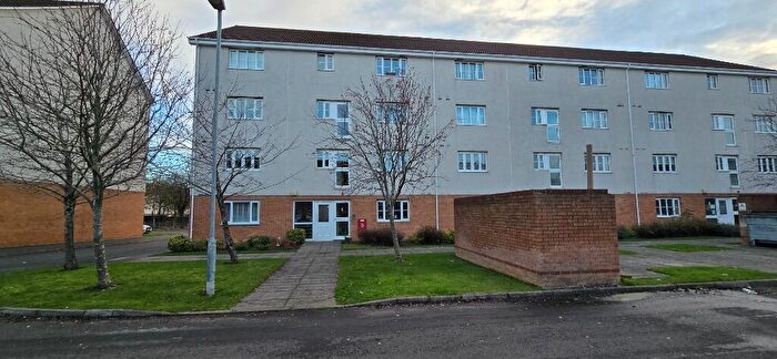 2 Bedroom Flat To Rent In Glenmore Place, Toryglen, Glasgow, G42