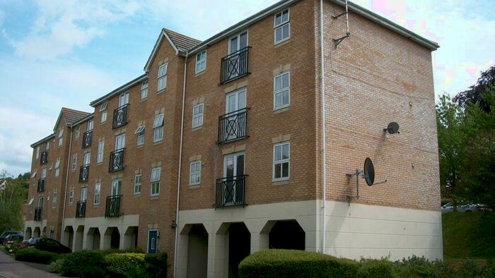 2 Bedroom Flat To Rent In Harriet Drive, Rochester, ME1