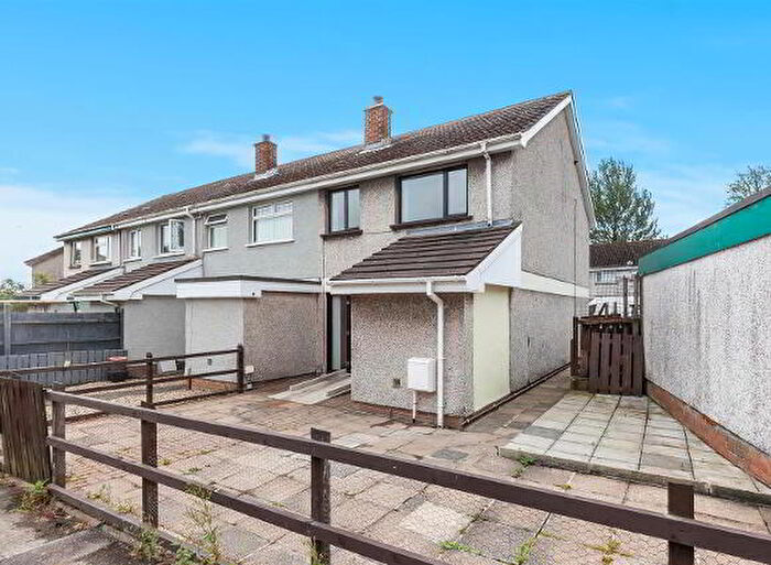 3 Bedroom End Of Terrace House For Sale In Elderburn, Newtownabbey, BT36